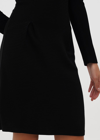 Чорна кежуал сукня Sassofono однотонна