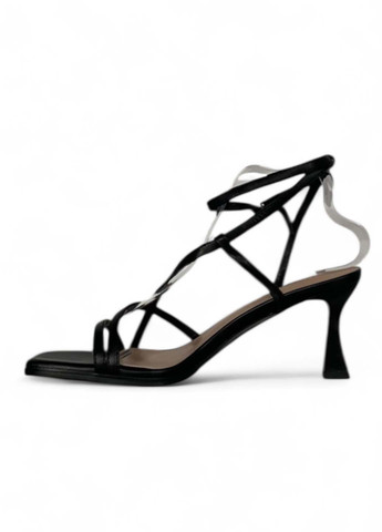 Черные босоножки Aiformaria с ремешком