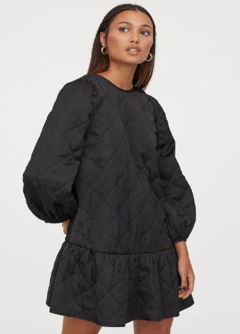 Черное платье H&M однотонное