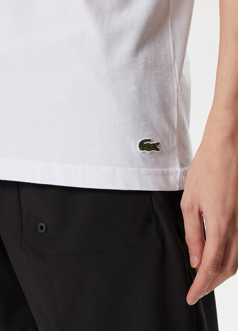 Белая футболка Lacoste