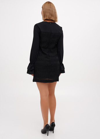 Черное кэжуал платье Sassofono однотонное