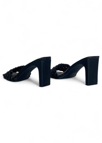 Черные шлепанцы Sopra