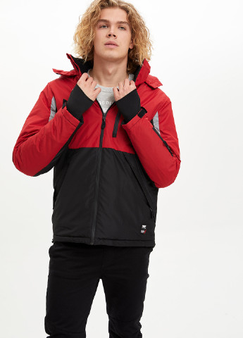 Красная демисезонная куртка DeFacto
