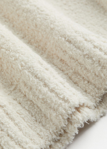 Светло-бежевый зимний свитер H&M