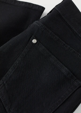 Черные демисезонные слим джинсы H&M