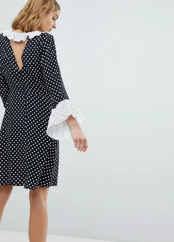 Черно-белое кэжуал платье клеш River Island в горошек
