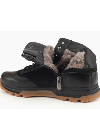 Черные зимние ботинки Konors
