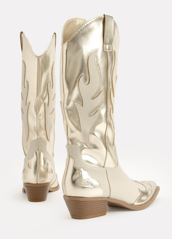 Осенние сапоги казаки Boohoo с аппликацией