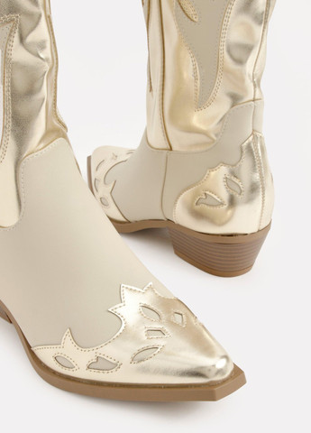 Осенние сапоги казаки Boohoo с аппликацией