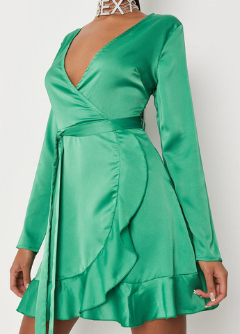 Зеленое кэжуал платье на запах Missguided однотонное