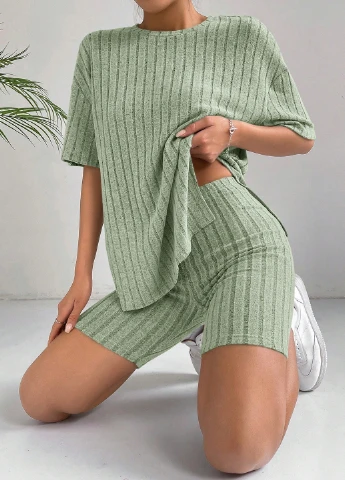 Костюм (футболка, шорти) SHEIN (332805650)