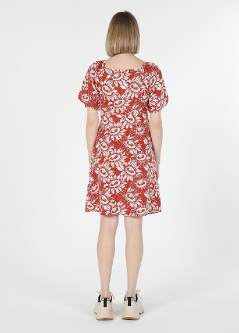 Терракотовое кэжуал платье клеш Colin's с цветочным принтом