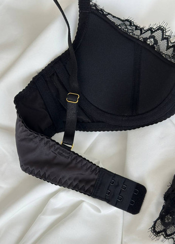 Чорний демісезонний комплект (бюстгальтер, трусики) NOVA VEGA