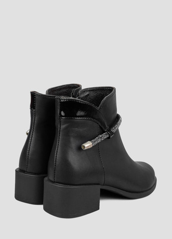 Осенние ботинки Polans со стразами