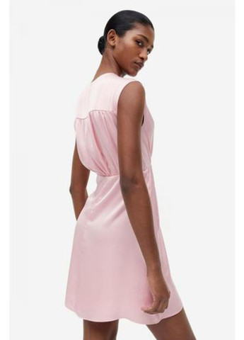 Светло-розовое коктейльное, вечернее платье H&M однотонное