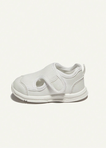 Білі осінні кросівки SHEIN