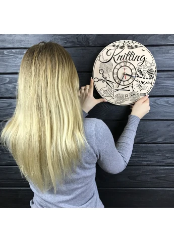 Годинник настінний з дерева «В`язання» 7Arts (253566355)