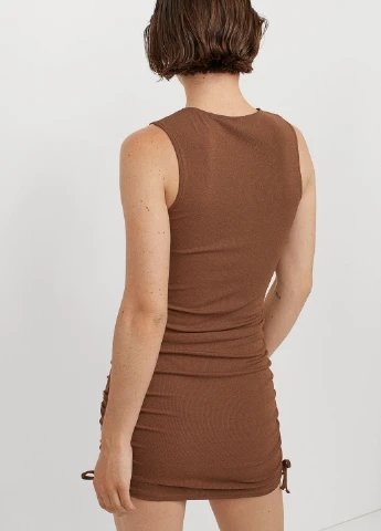 Коричневое кэжуал платье H&M однотонное