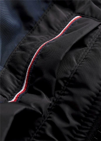 Чорна демісезонна куртка Tommy Hilfiger