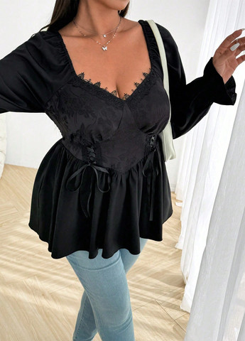 Чёрная блуза с баской SHEIN