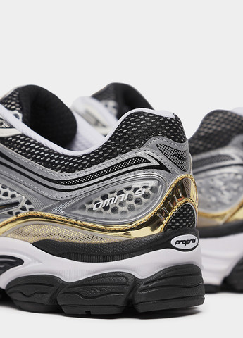 Комбіновані всесезонні кросівки Saucony PROGRID OMNI 9 OG