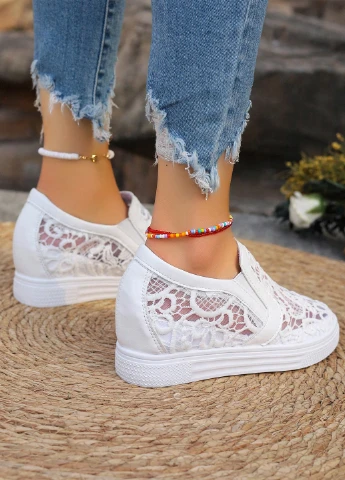Белые слипоны SHEIN с белой подошвой однотонные