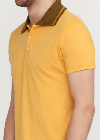 Горчичная футболка-поло для мужчин Chiarotex однотонная