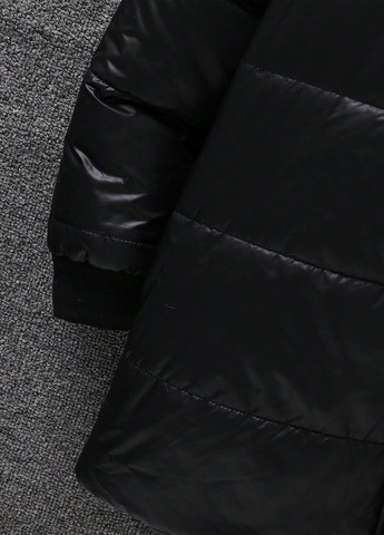 Чорна зимня куртка SHEIN