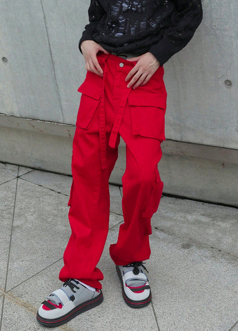 Красные демисезонные карго джинсы SHEIN