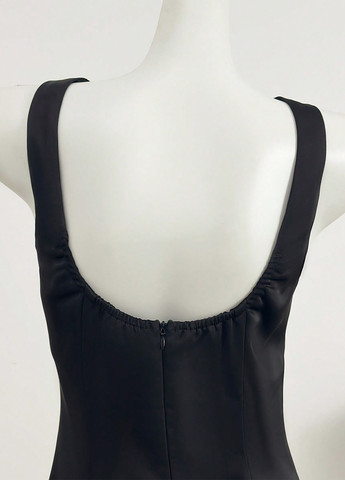 Черное коктейльное платье силуэтная, с открытой спиной SHEIN однотонное