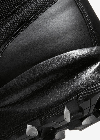 Черные осенние ботинки Nike