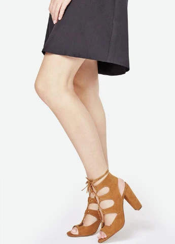 Рыжие босоножки JustFab на шнурках