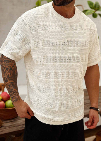 Молочная футболка SHEIN