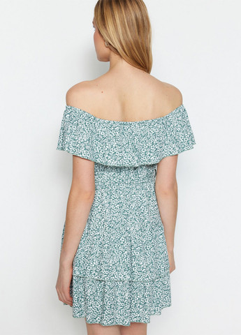 Мятное кэжуал платье с открытыми плечами Trendyol с цветочным принтом