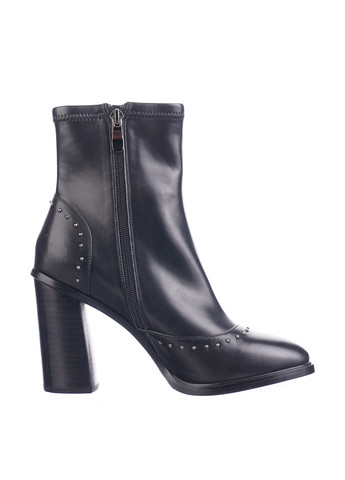 Осенние ботинки Luciano Carvari с заклепками