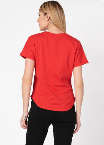 Красная летняя футболка Ellesse