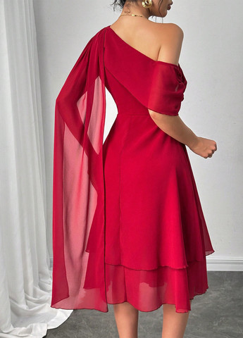 Красное праздничный, вечернее платье клеш SHEIN однотонное