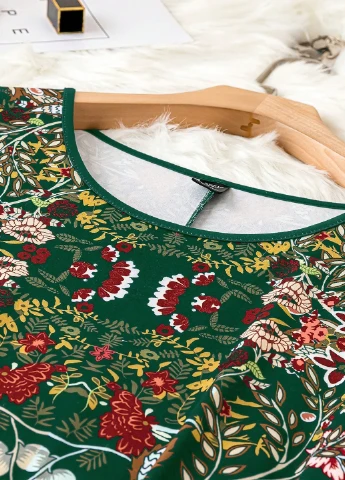 Зеленое кэжуал платье а-силуэт SHEIN с абстрактным узором