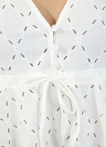 Белая летняя блуза с баской Pimkie