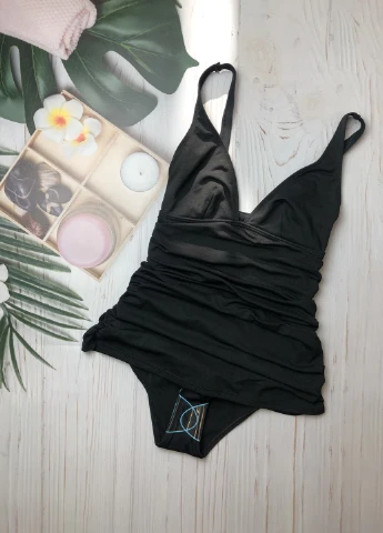 Чорний літній стягуючий цілісний купальник суцільний Asos