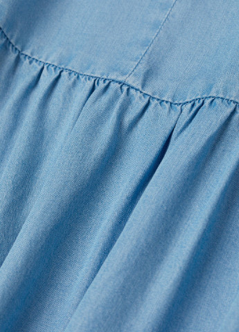 Светло-голубое джинсовое платье H&M однотонное