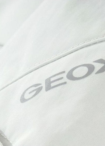 Светло-серая демисезонная куртка Geox