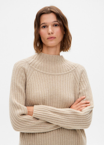 Бежевый зимний свитер Promin