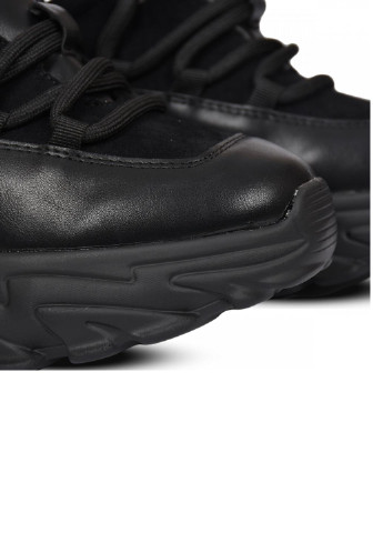 Черные демисезонные кроссовки женские s13011 No Brand