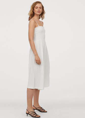 Белое кэжуал платье клеш H&M однотонное