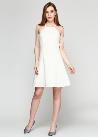 Белое кэжуал платье Dina be by Francesca's однотонное