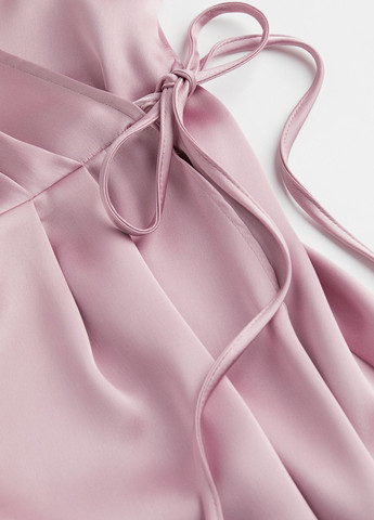 Пудрова кежуал сукня на запах H&M однотонна