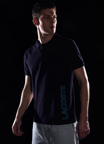 Темно-синяя футболка-поло для мужчин Lacoste с надписью