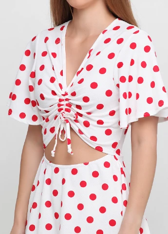 Білий кежуал сукня кльош PrettyLittleThing в горошок