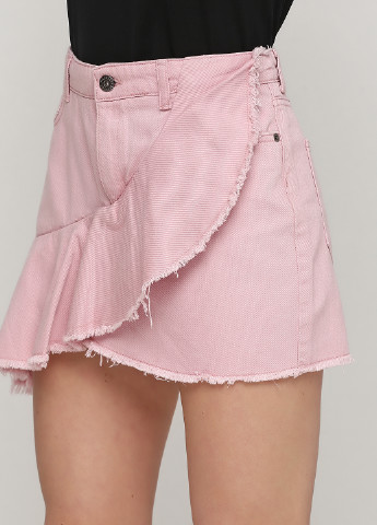Светло-розовая джинсовая однотонная юбка Pull & Bear клешированная